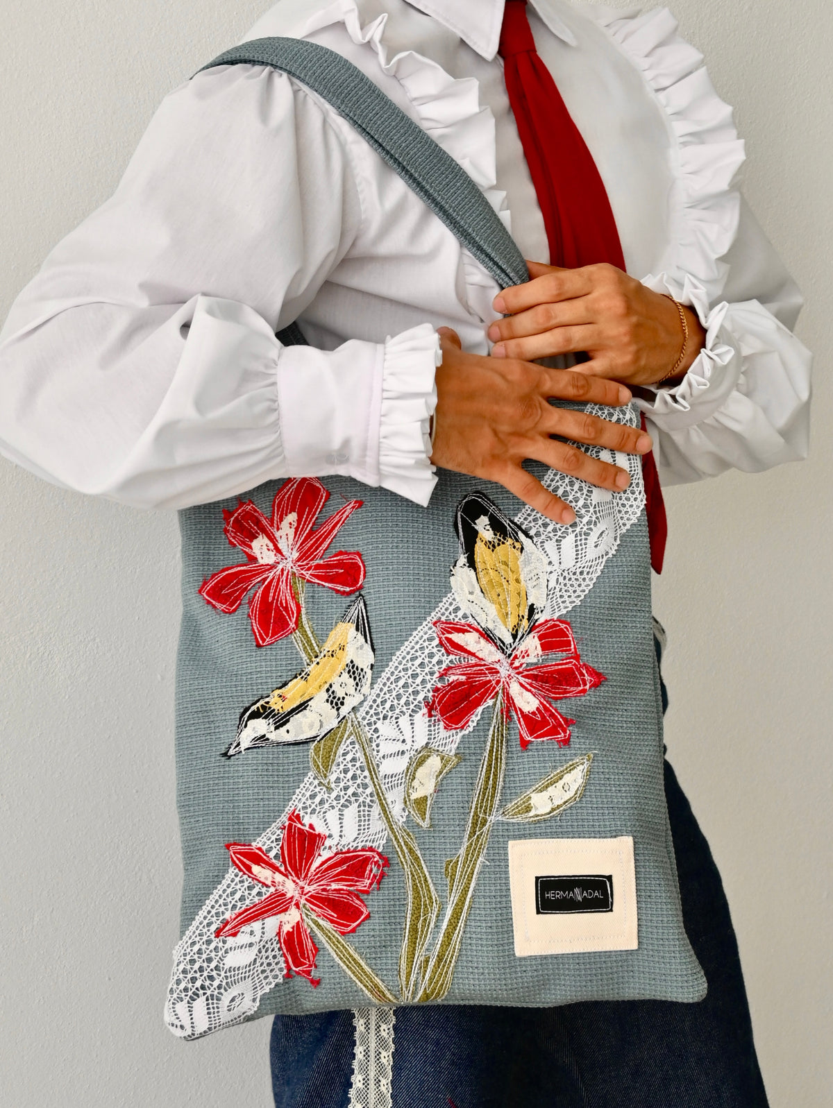 LAS REINITAS TOTE BAG