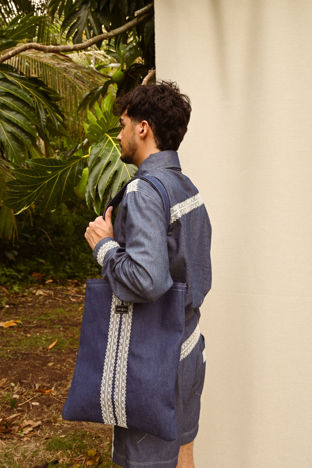 DENIM PUNTILLA TOTE-BAG