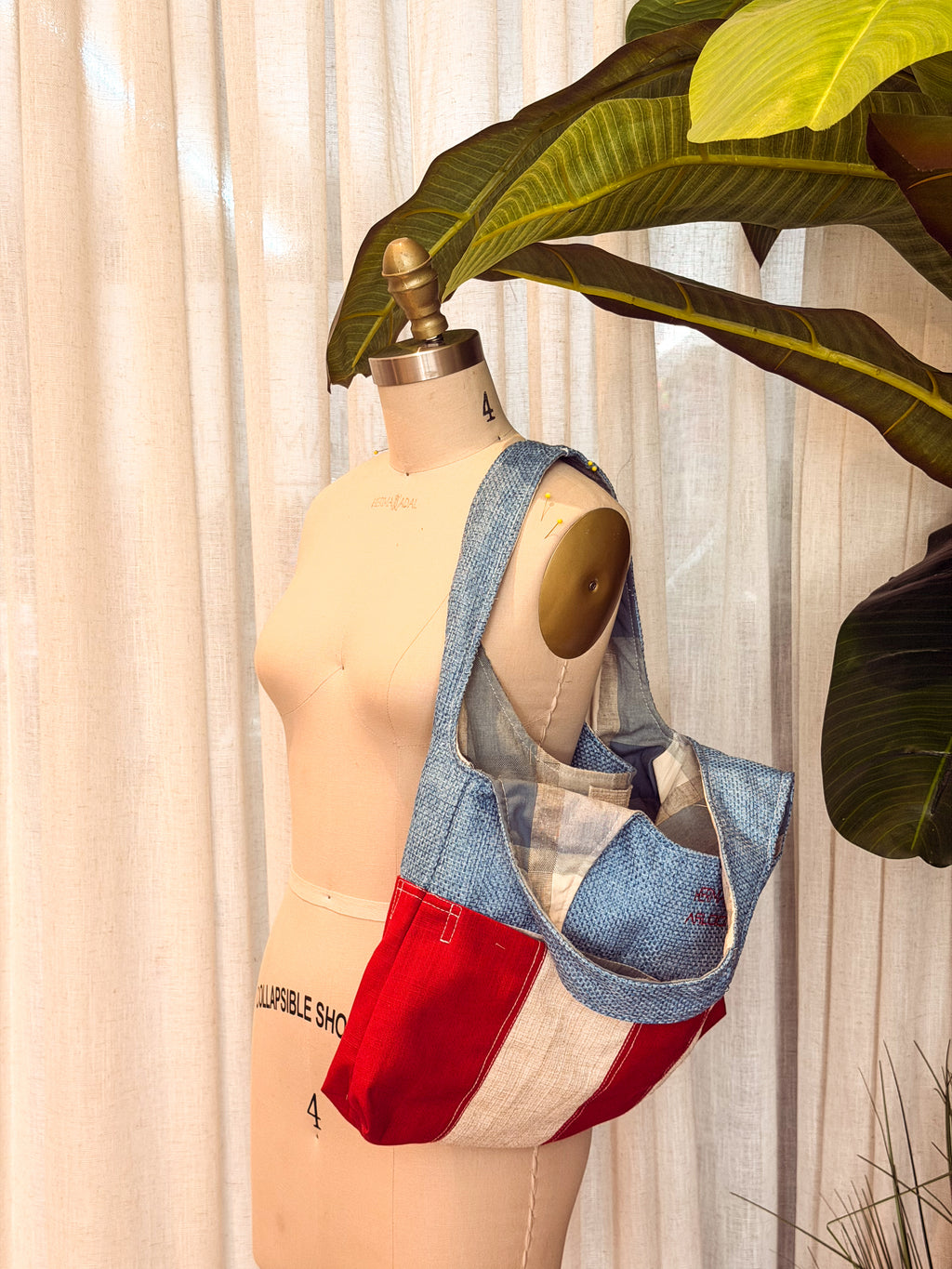 TOTE BAG COLLAB HN X ARLOORTIZ