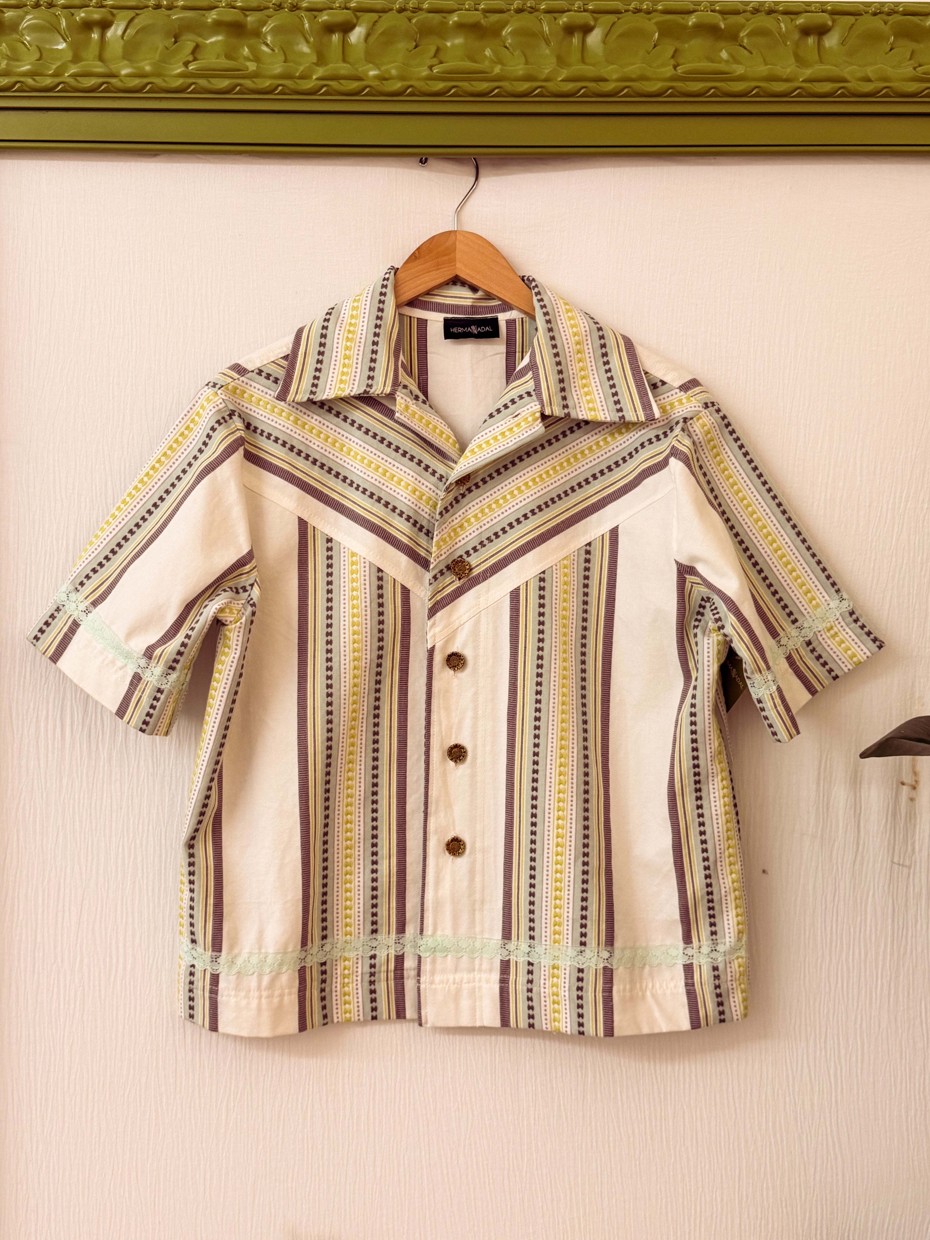 LA DECADA - STRIPE SHIRT - MEDIUM