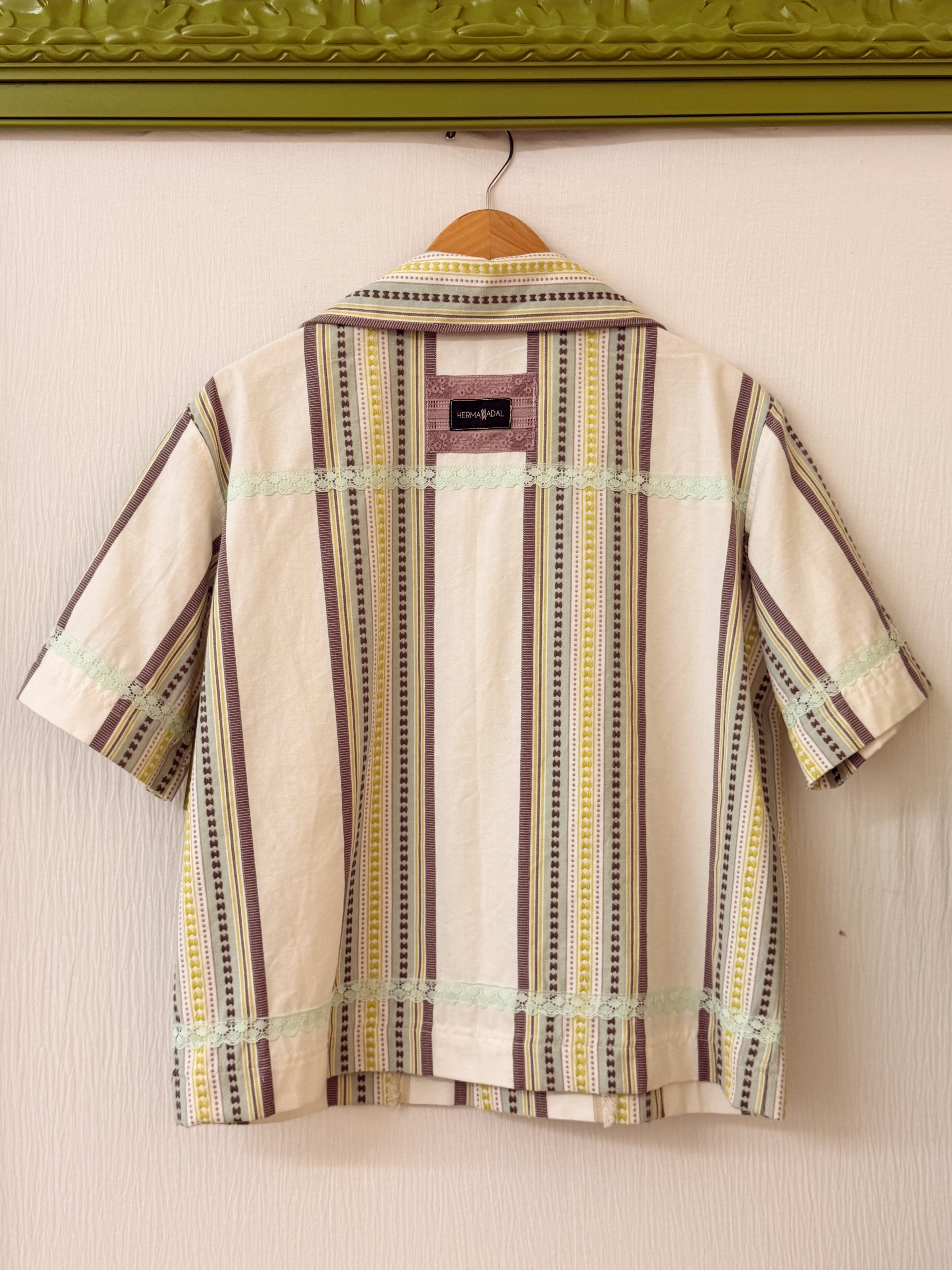 LA DECADA - STRIPE SHIRT - MEDIUM